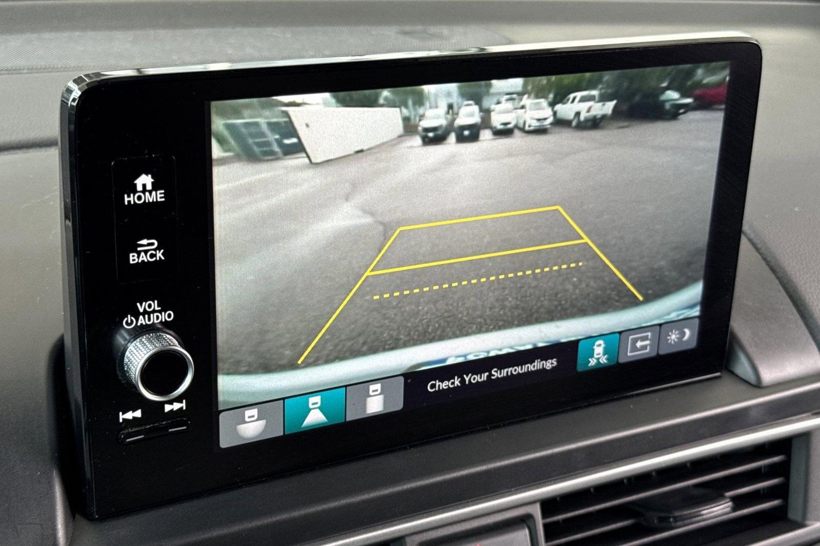 Certified 2025 Honda Pilot Touring image 27