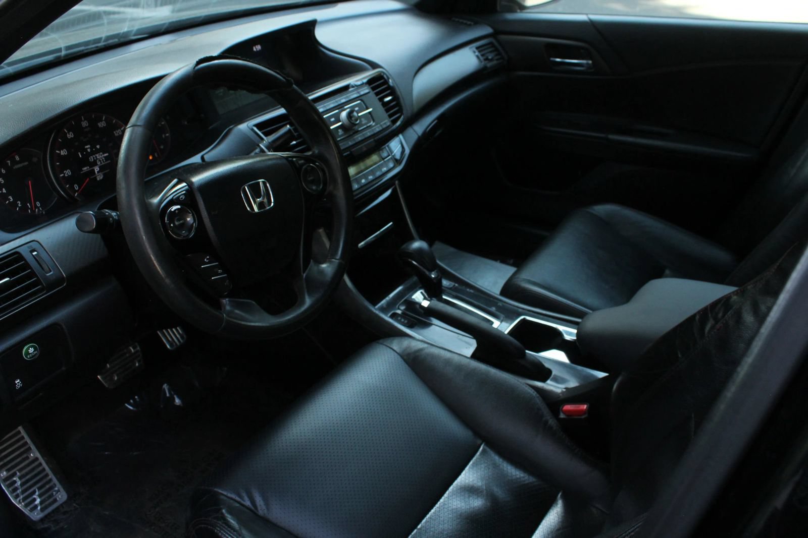 Used 2017 Honda Accord Sport Special Edition image 13