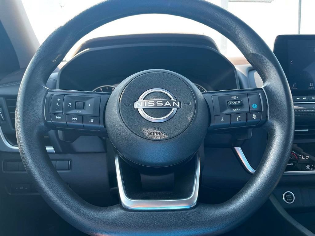 Used 2023 Nissan Rogue SV FWD image 10