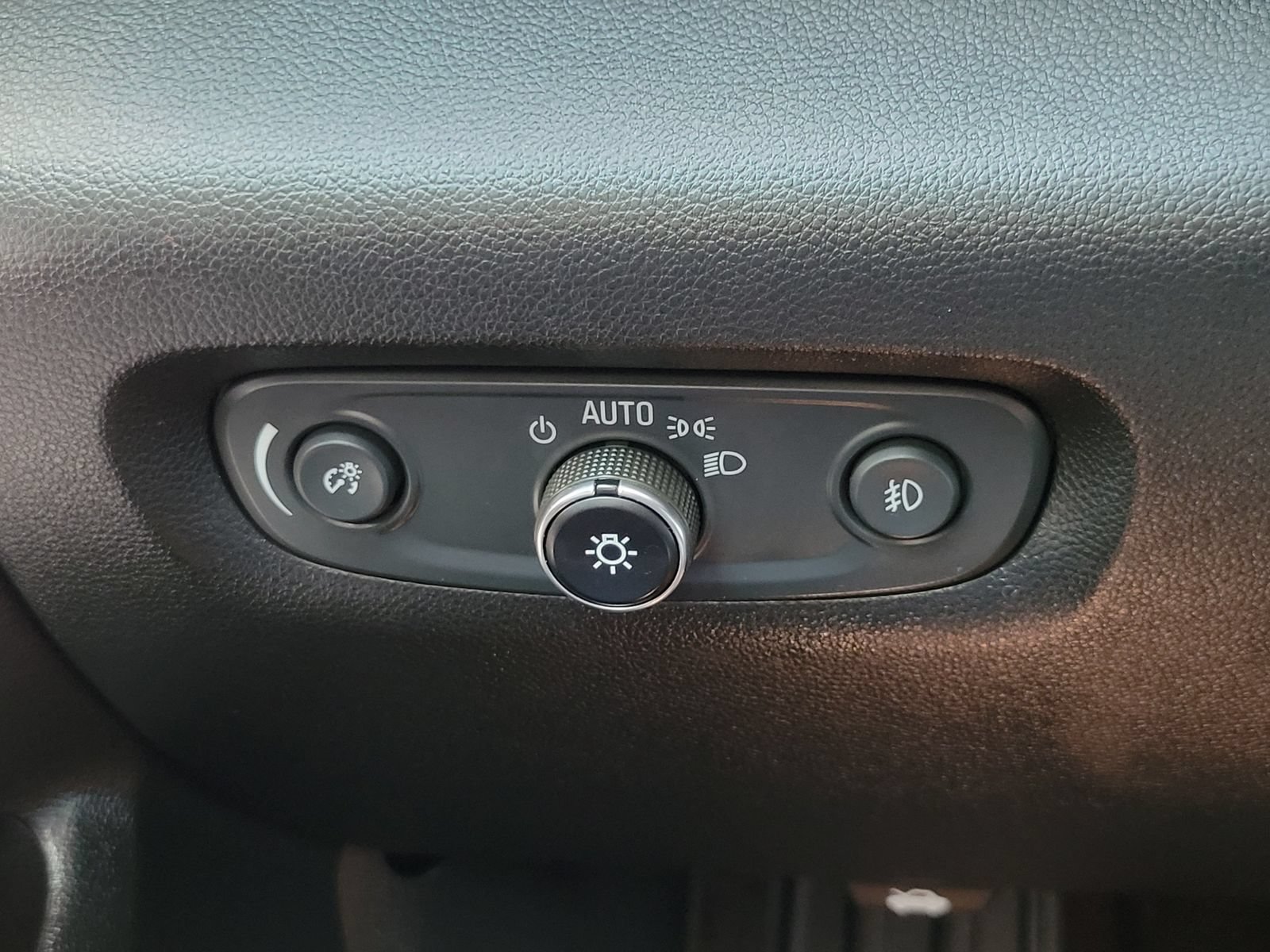 Used 2019 Chevrolet Traverse LT w/ LPO, Floor Liner Package AWD/4WD image 15