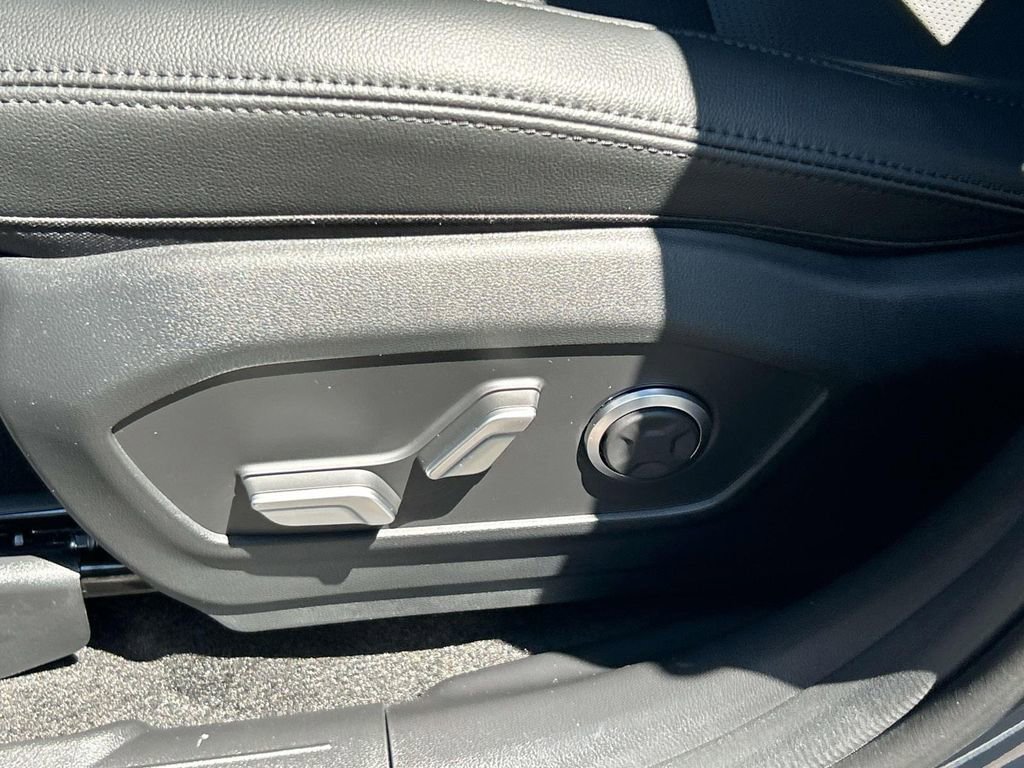New 2026 Hyundai Santa Fe Limited AWD/4WD image 16