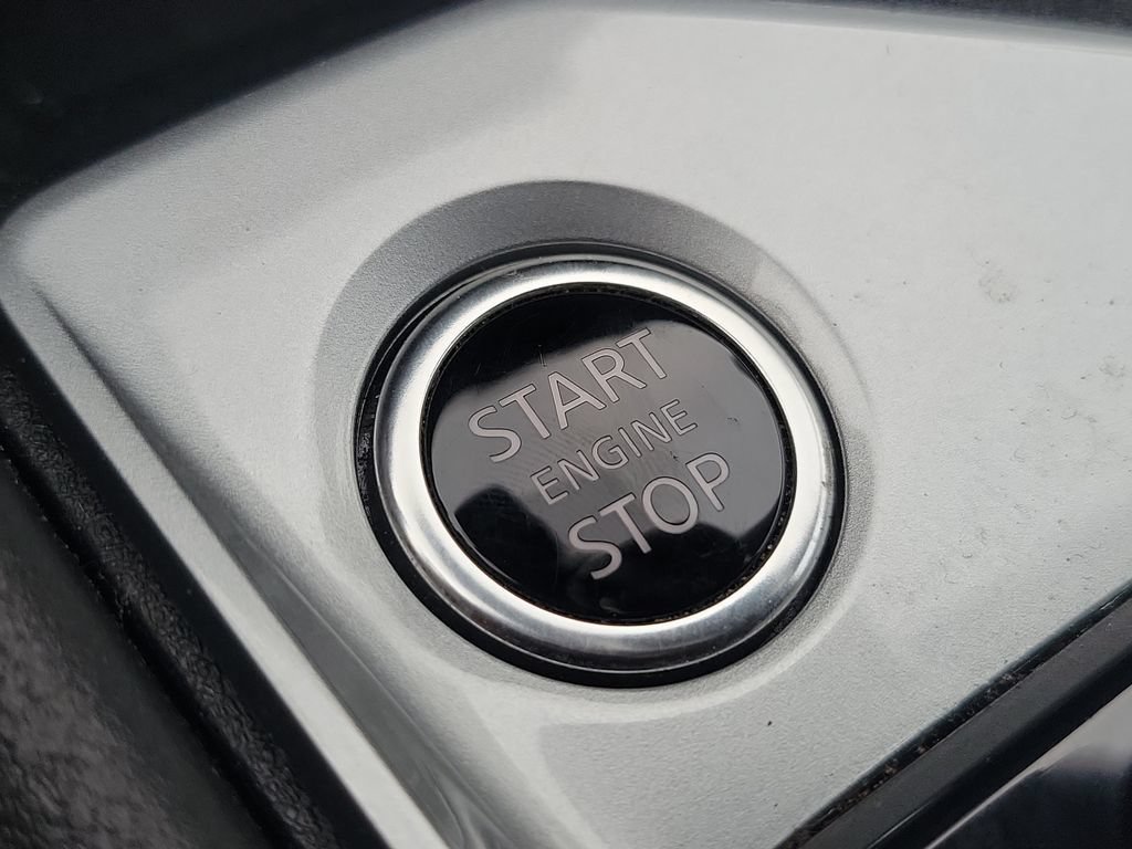 Used 2025 Nissan Altima 2.5 SV FWD image 24
