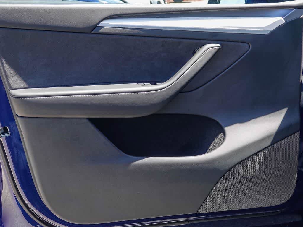 Used 2023 Tesla Model Y Long Range AWD/4WD image 18