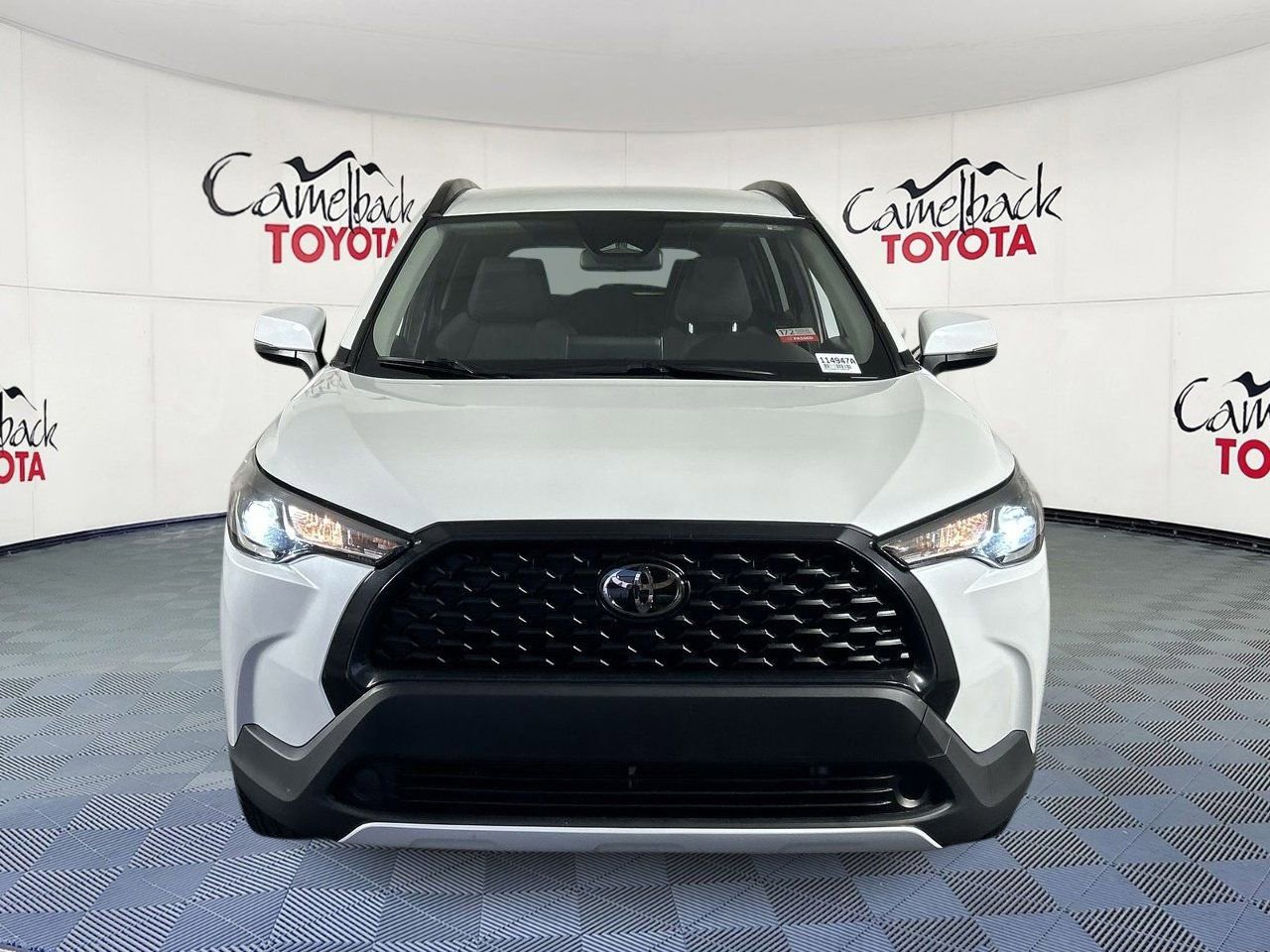 Used 2024 Toyota Corolla Cross LE image 3