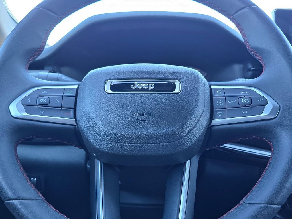 Used 2024 Jeep Compass Trailhawk image 23