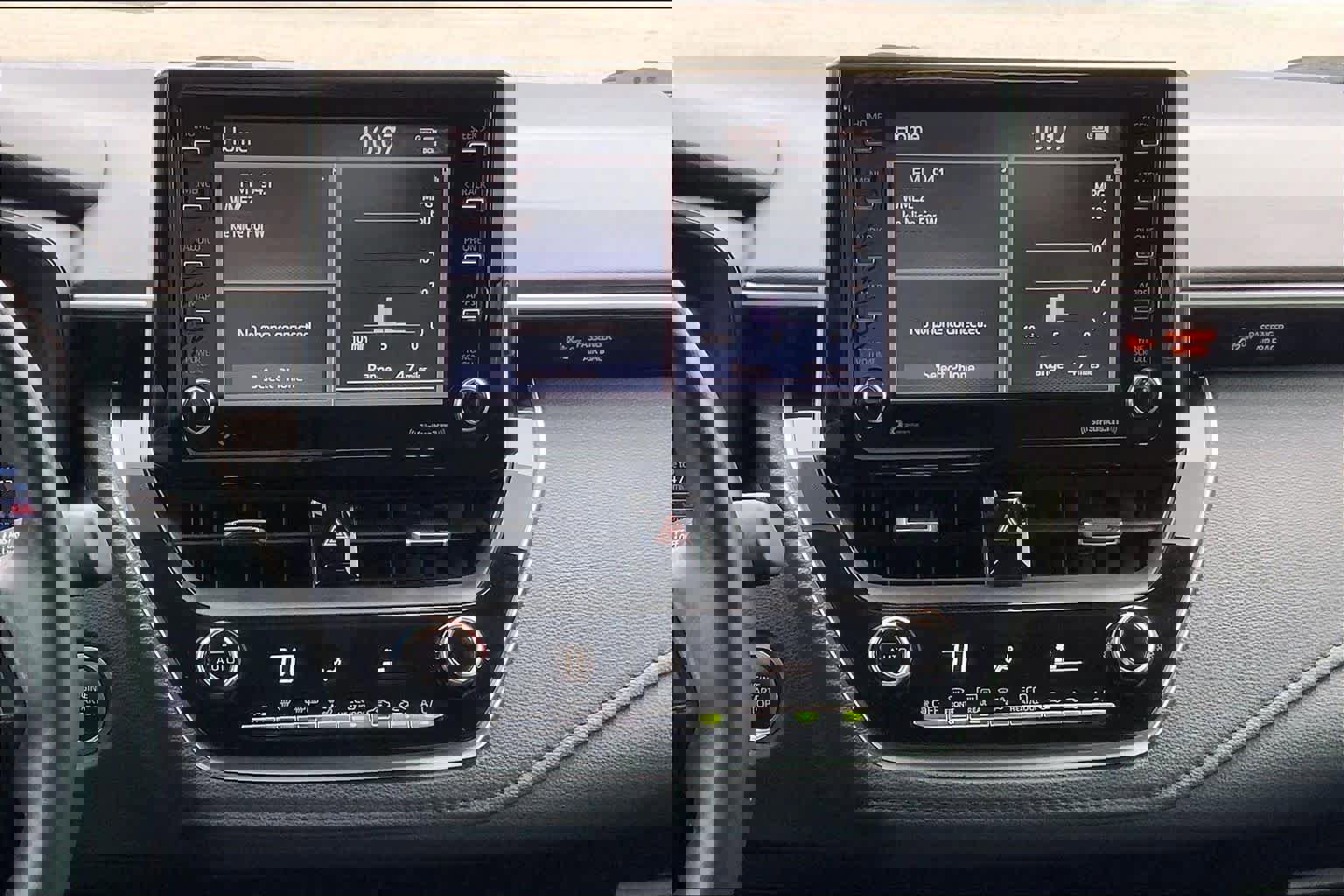 Used 2021 Toyota Corolla SE image 7