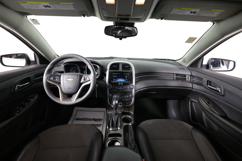 Used 2016 Chevrolet Malibu LT image 27