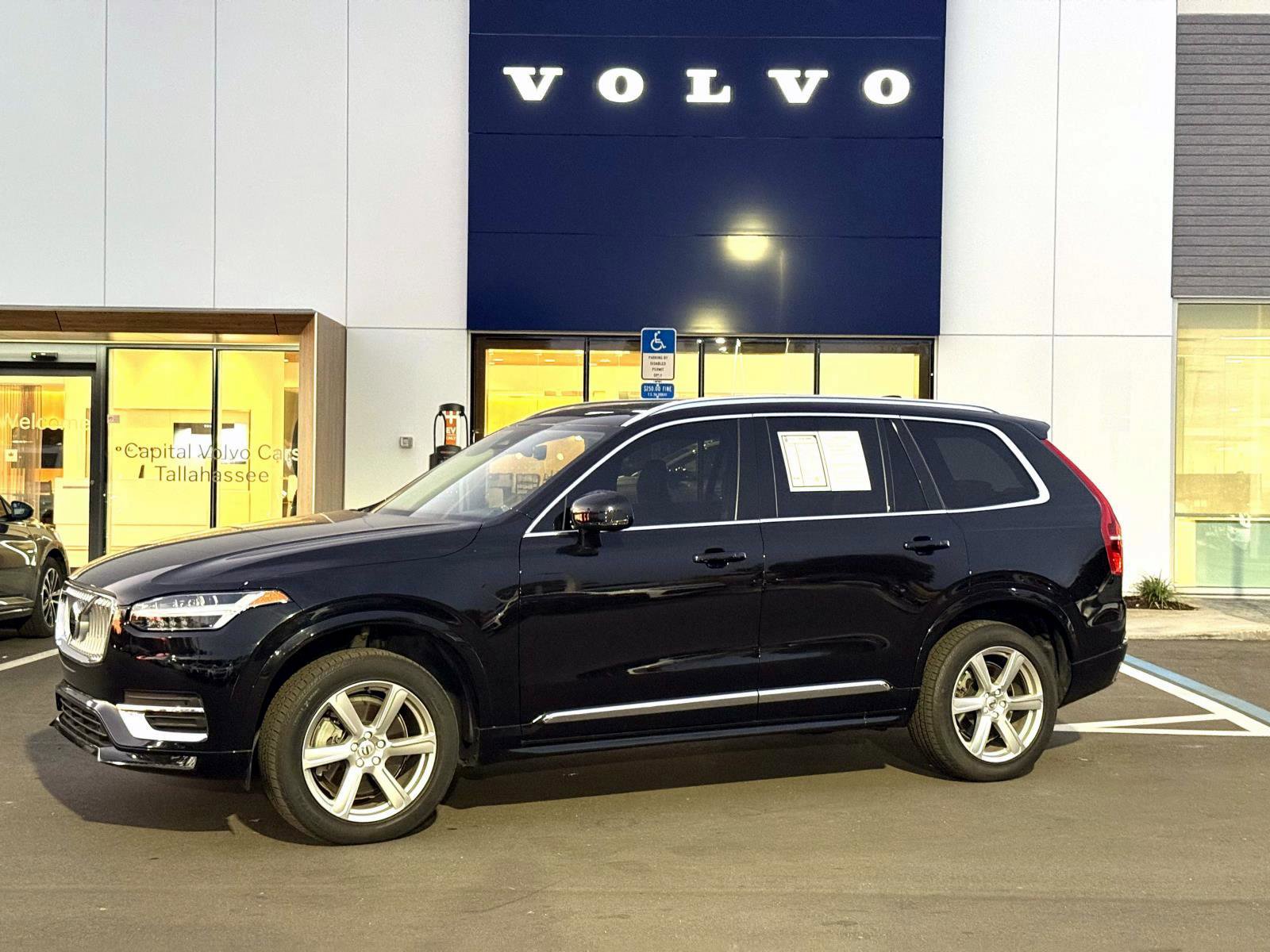 Certified 2024 Volvo XC90 B5 Core image 1