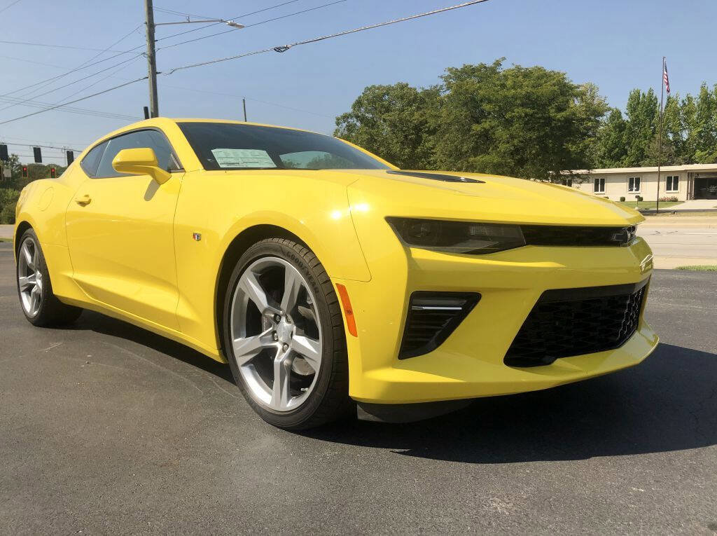 Used 2018 Chevrolet Camaro SS image 9