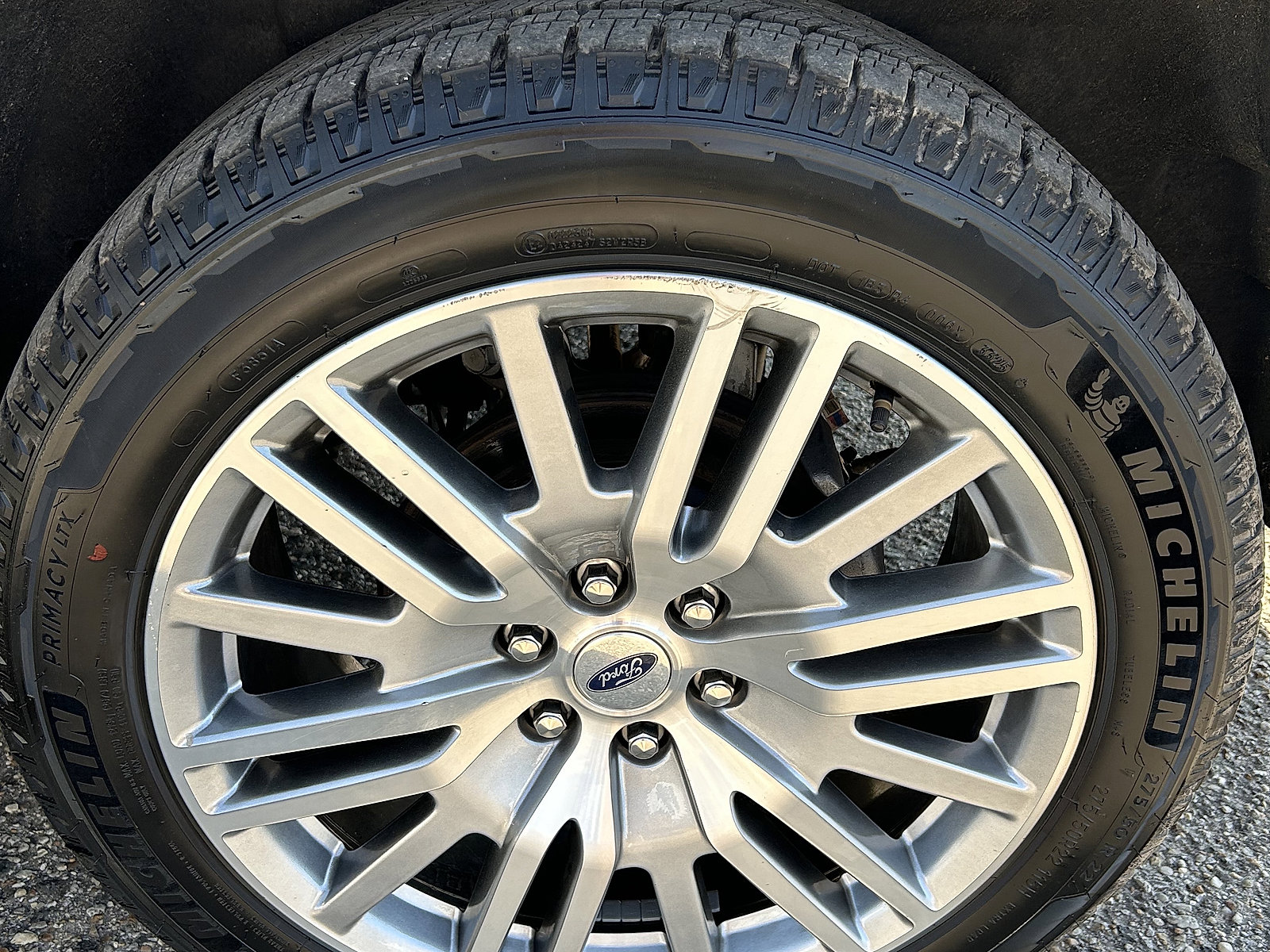 Used 2024 Ford Expedition Limited image 11