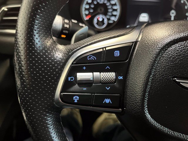 Used 2025 Genesis G70 2.5T RWD image 23