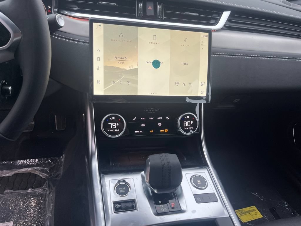 New 2024 Jaguar XF R-Dynamic SE AWD/4WD image 16