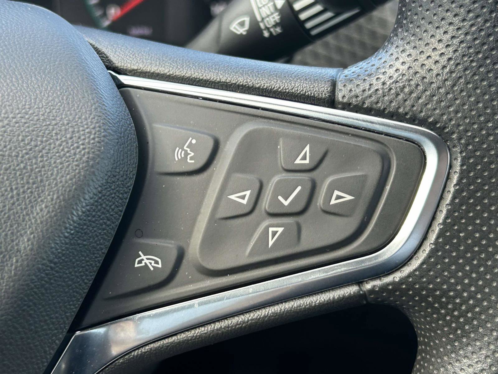 Used 2024 Chevrolet Malibu LT image 21