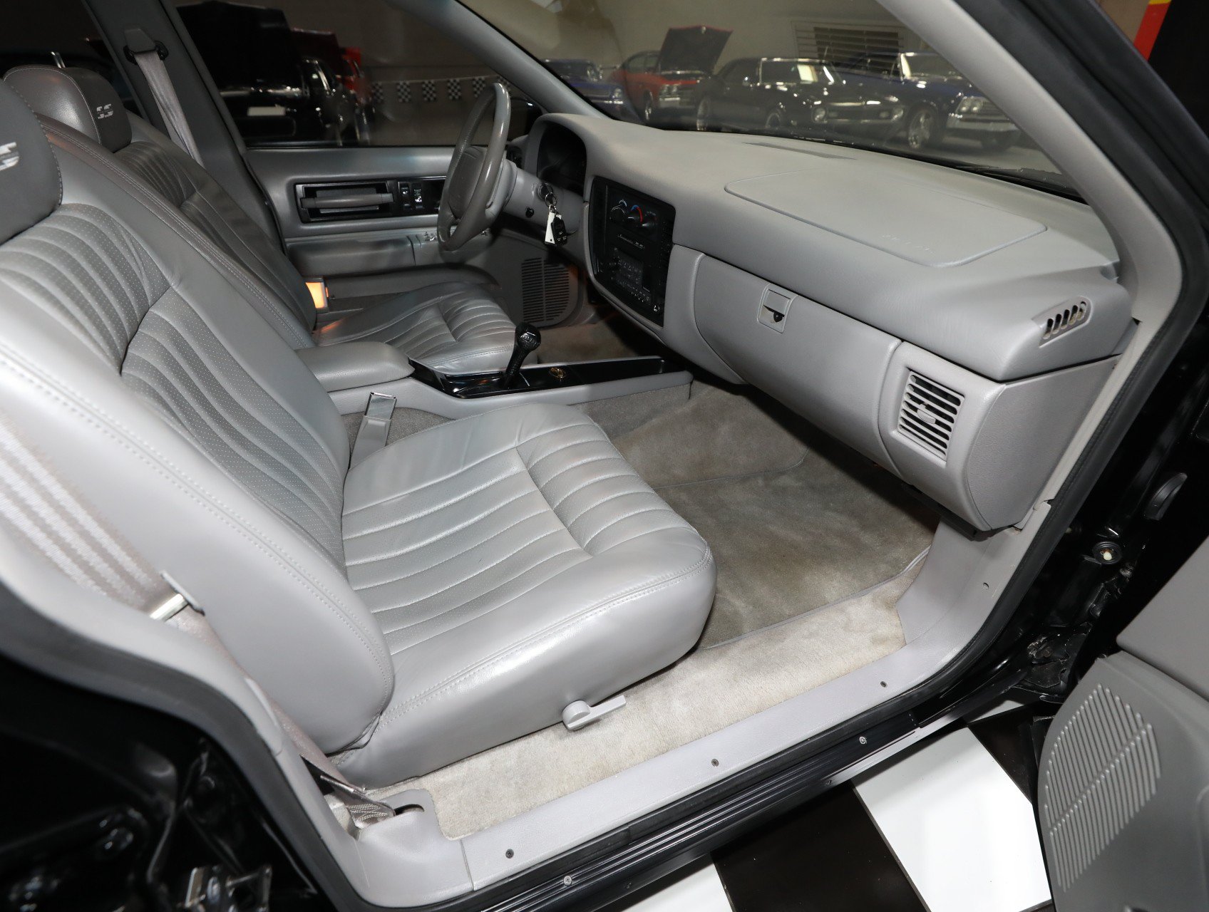 Used 1996 Chevrolet Impala SS RWD image 37