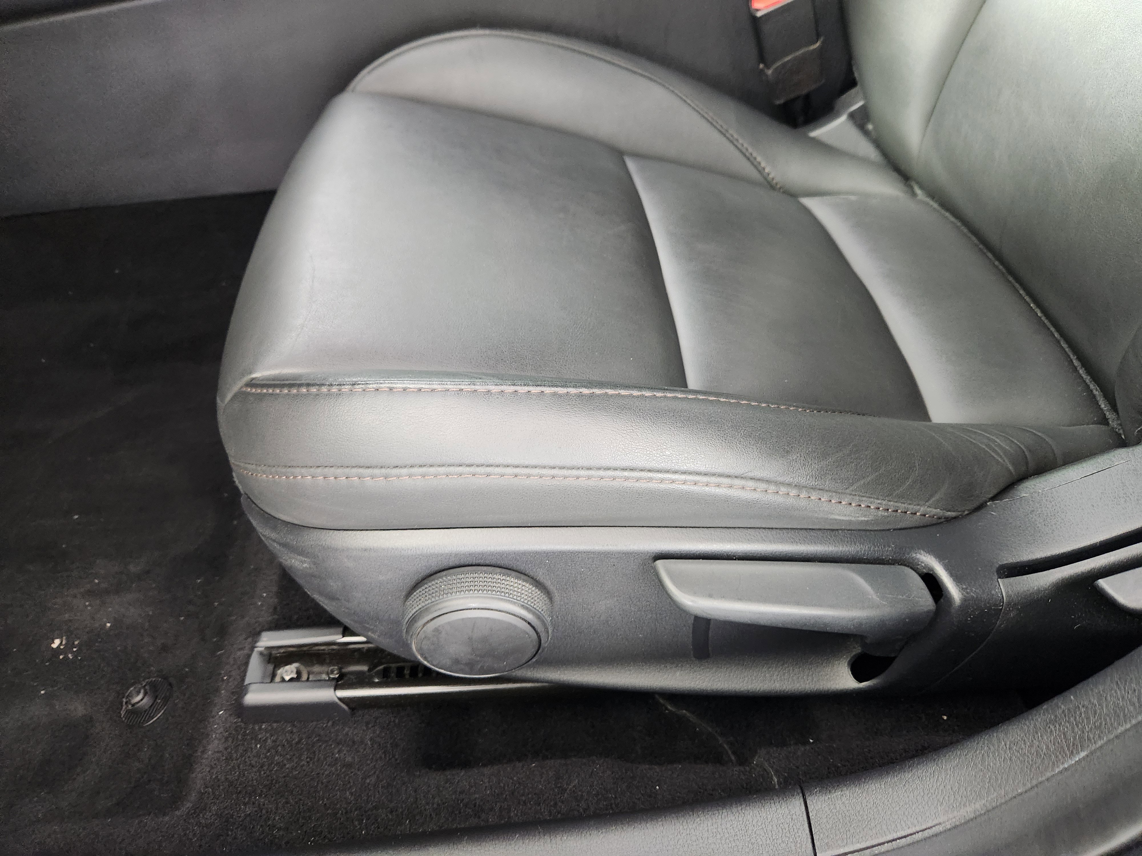 Used 2019 MAZDA MAZDA3 Sedan w/ Select Package image 13