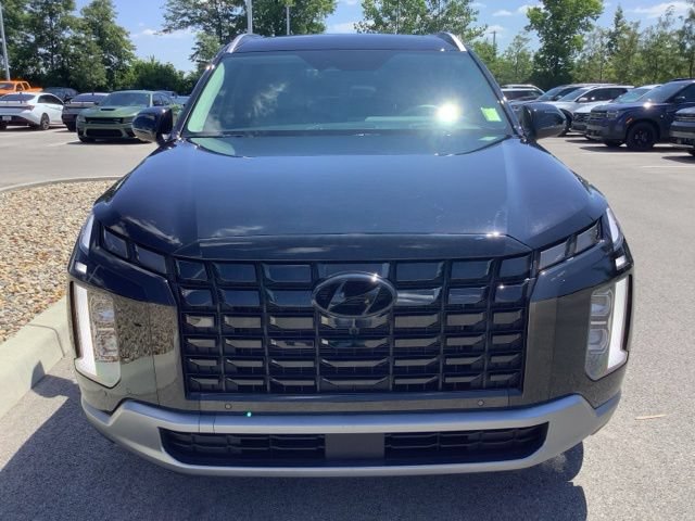 Used 2023 Hyundai Palisade Limited w/ Cargo Package AWD/4WD image 2