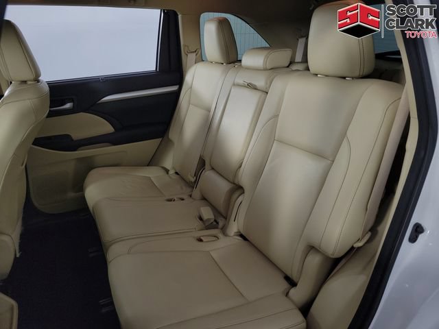 Used 2017 Toyota Highlander XLE AWD/4WD image 17