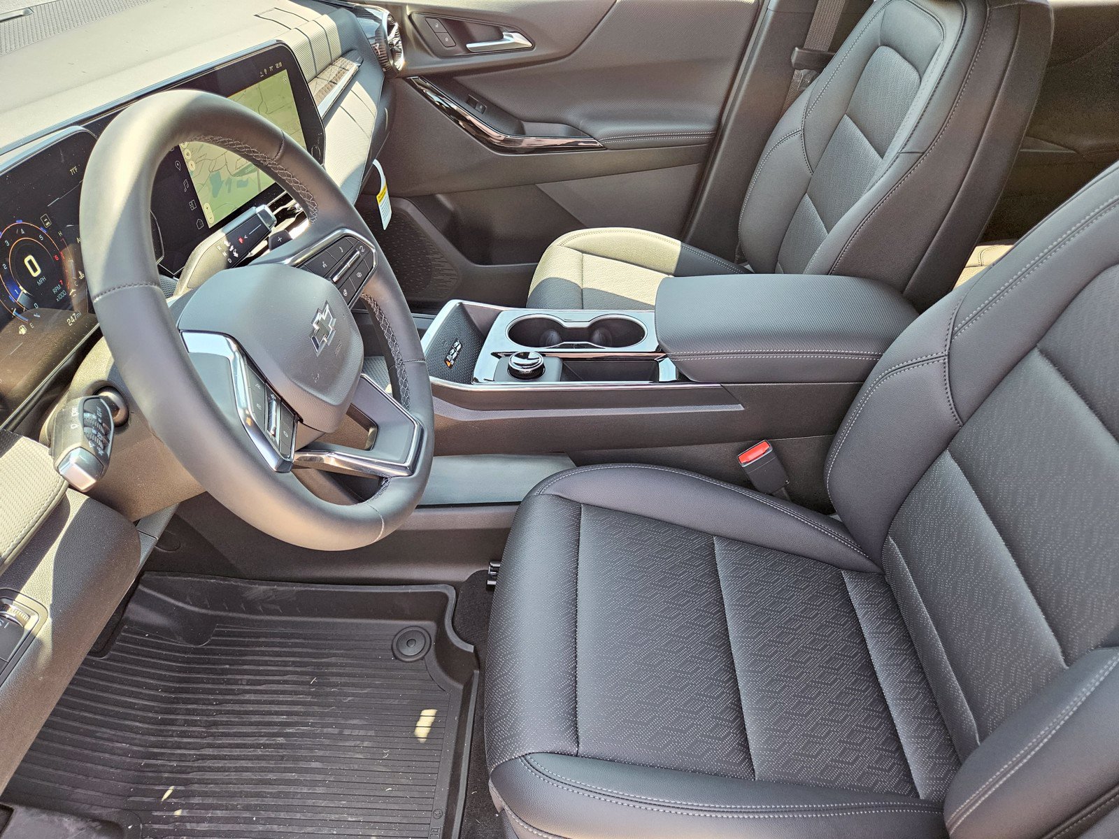 New 2026 Chevrolet Equinox LT w/ Convenience Package II FWD image 9