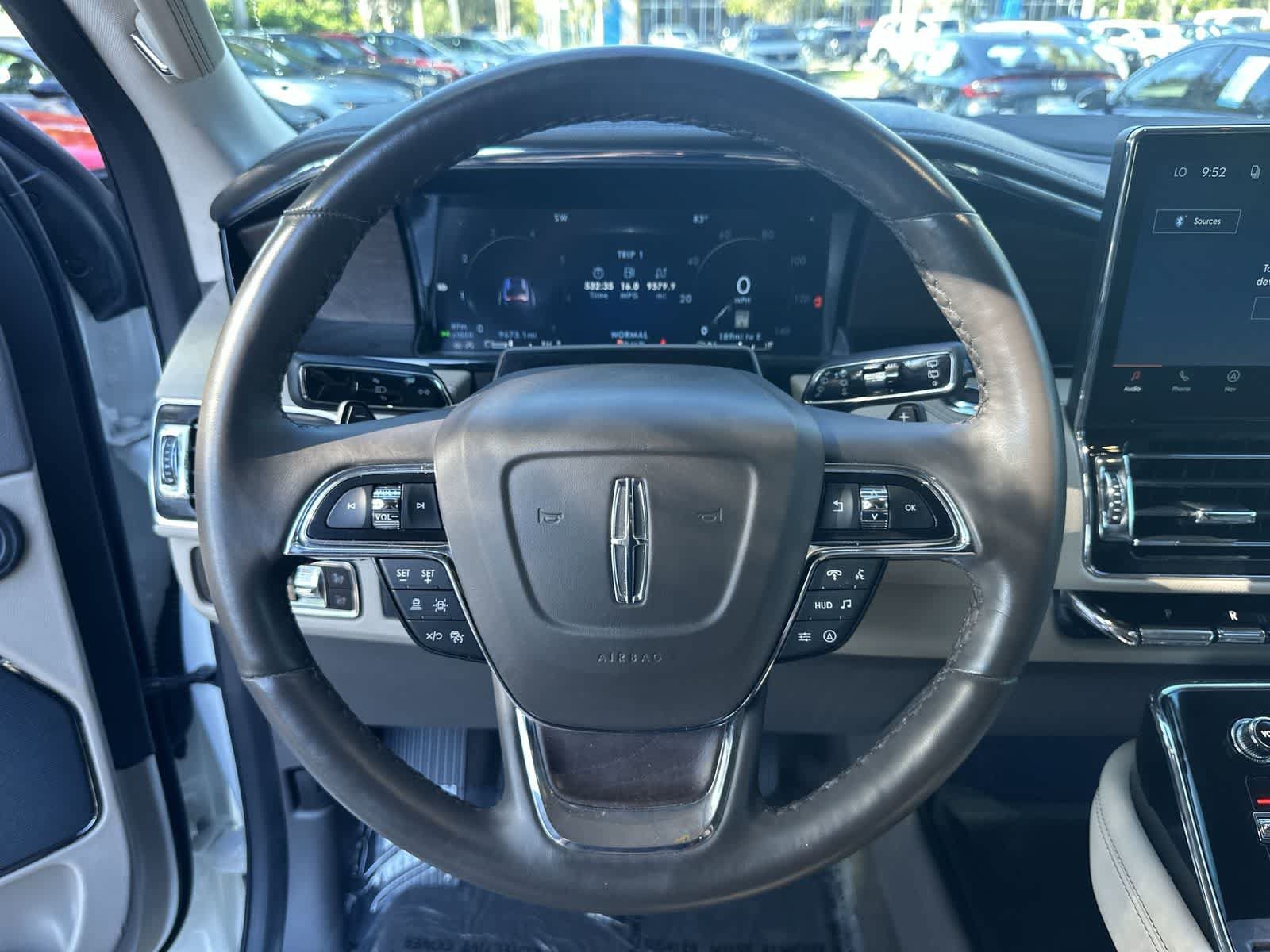 Used 2024 Lincoln Navigator Reserve AWD/4WD image 18