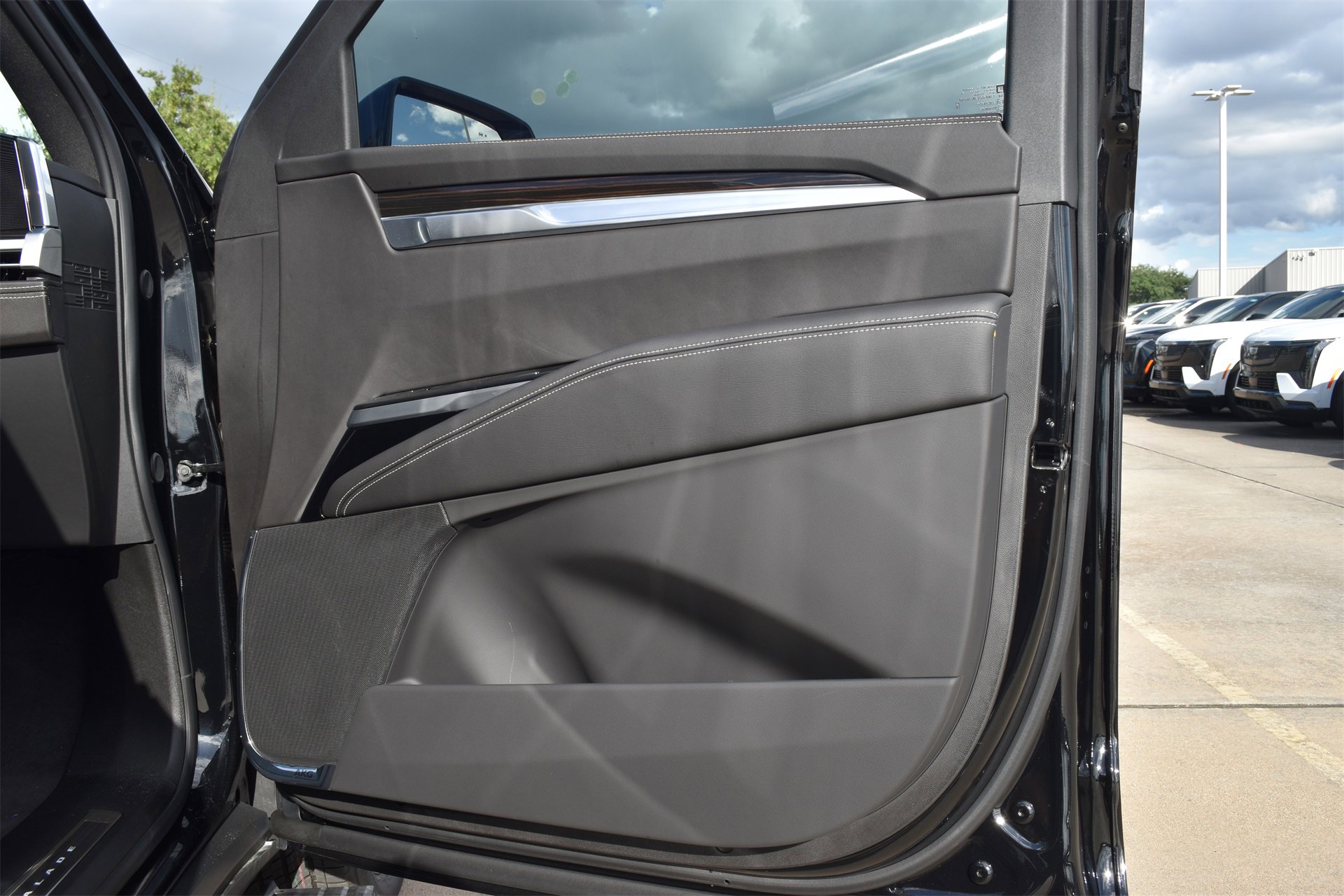 New 2025 Cadillac Escalade Premium Luxury image 29