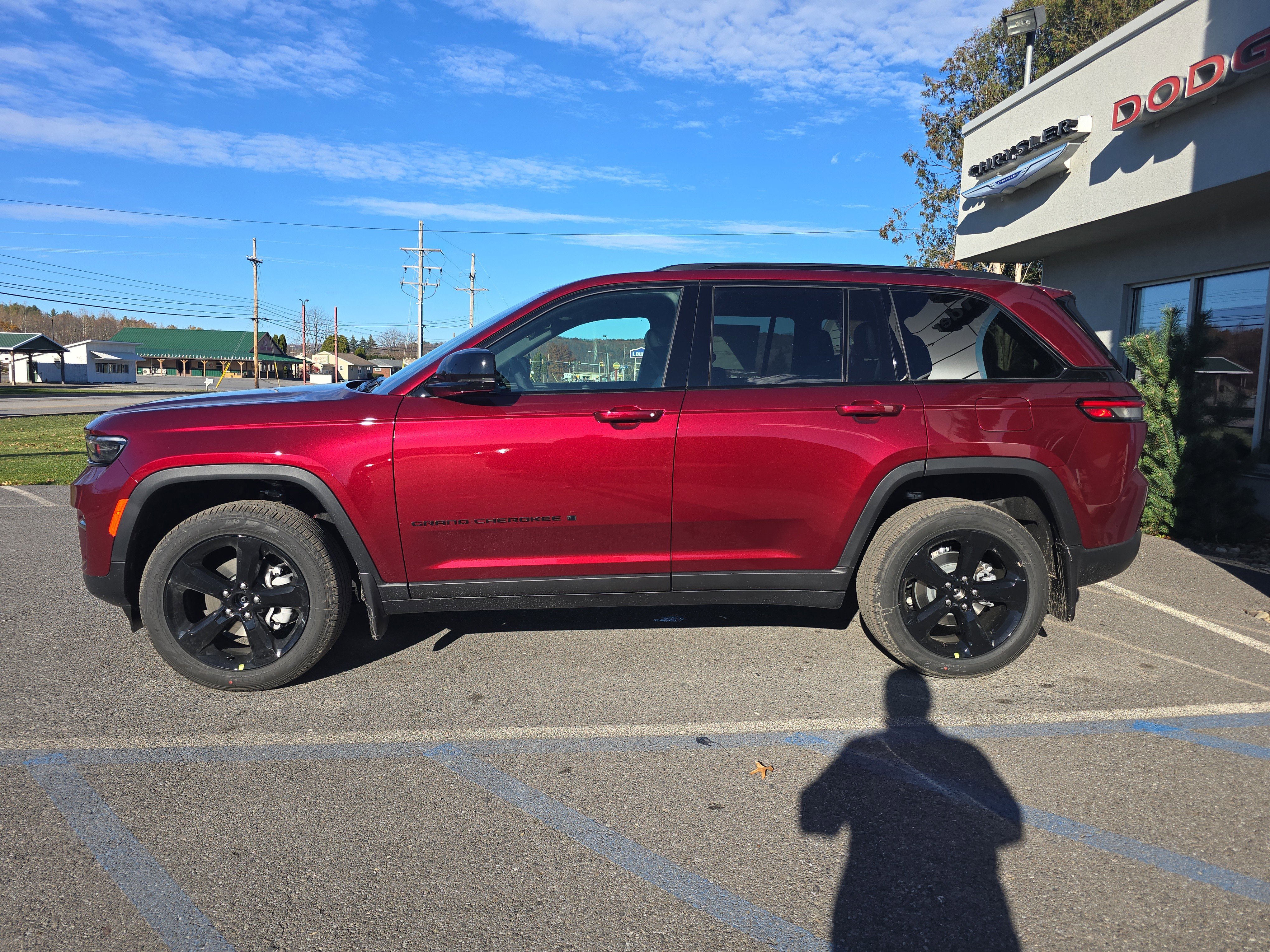 New 2025 Jeep Grand Cherokee Limited image 7