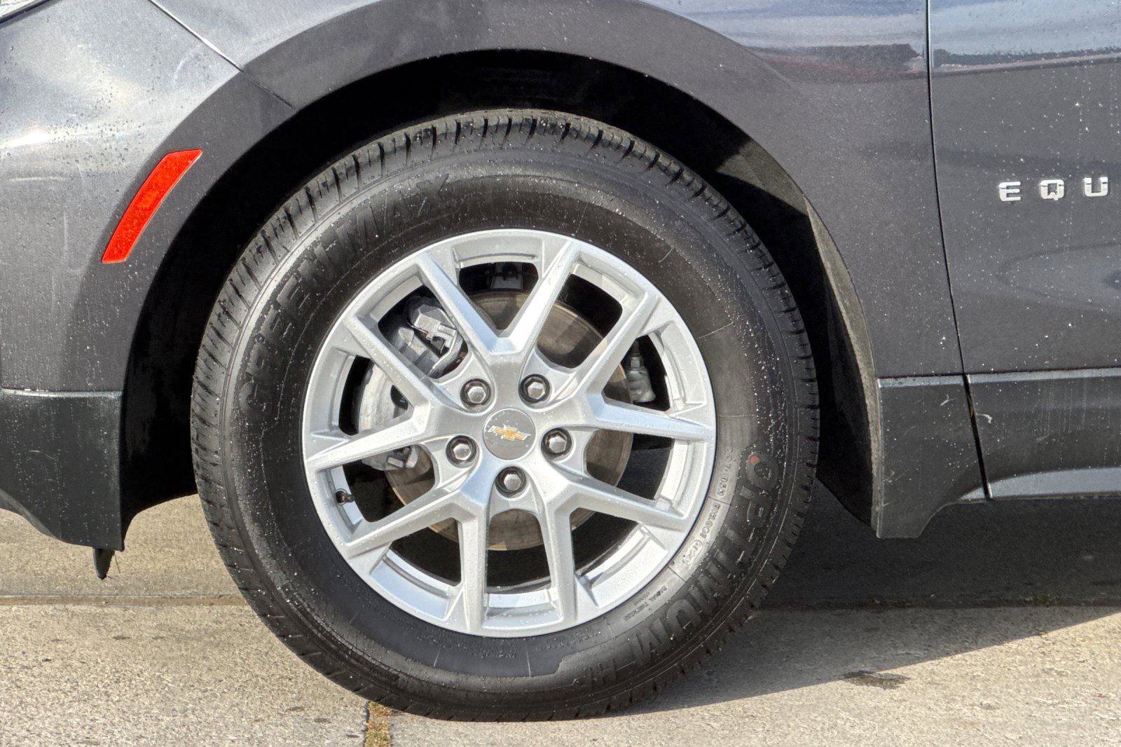 Used 2023 Chevrolet Equinox LT image 28