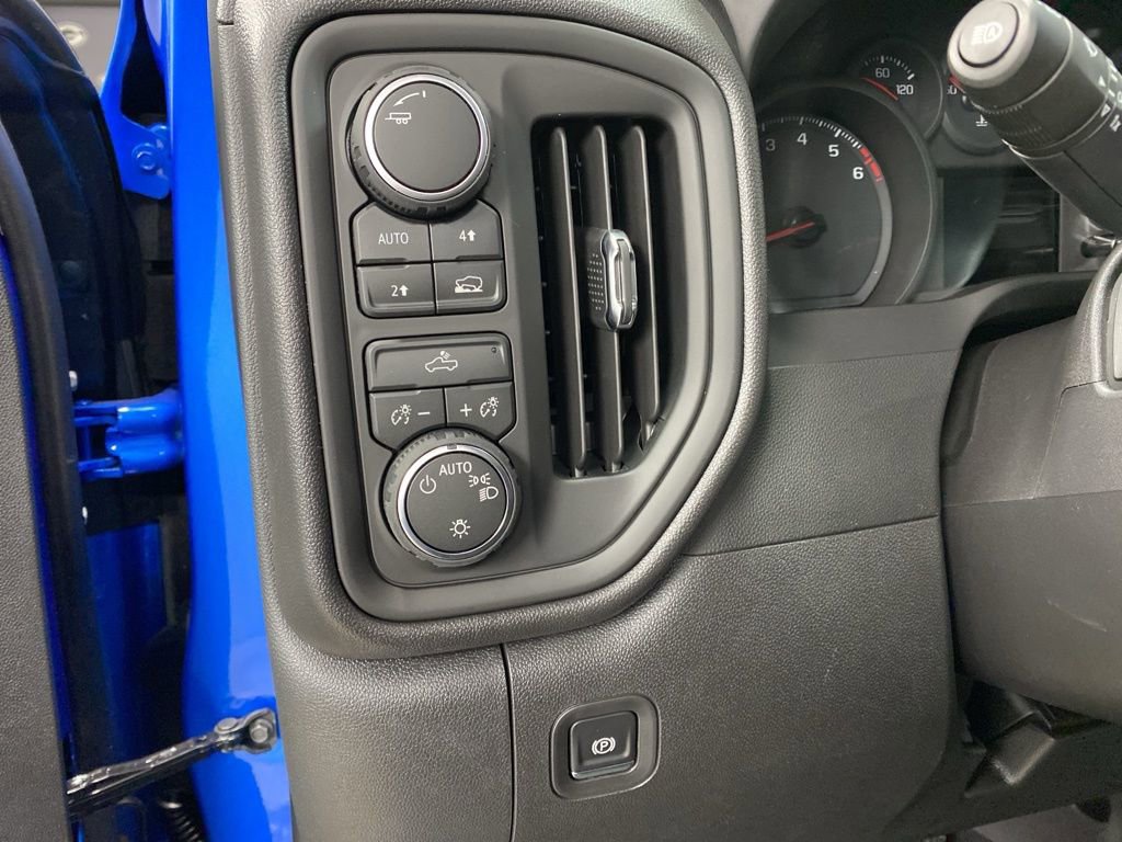 New 2026 Chevrolet Silverado 1500 Custom w/ Turbomax Blackout Package AWD/4WD image 27