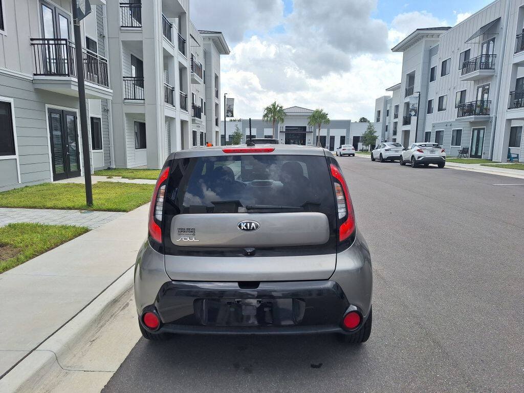 Used 2016 Kia Soul + FWD image 7