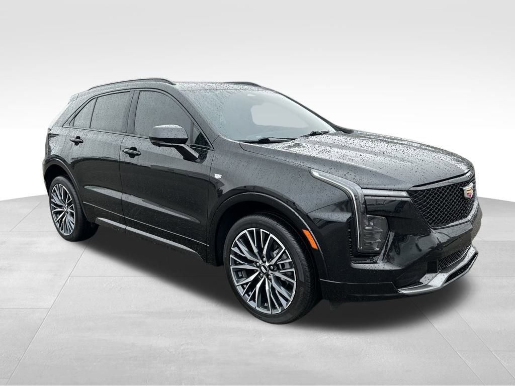 Used 2025 Cadillac XT4 Sport w/ Cold Weather Package image 7