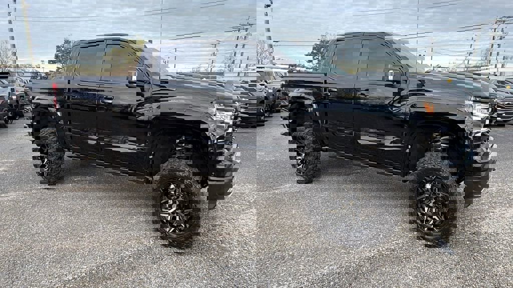 Used 2023 Chevrolet Silverado 1500 RST w/ All Star Edition Plus image 3