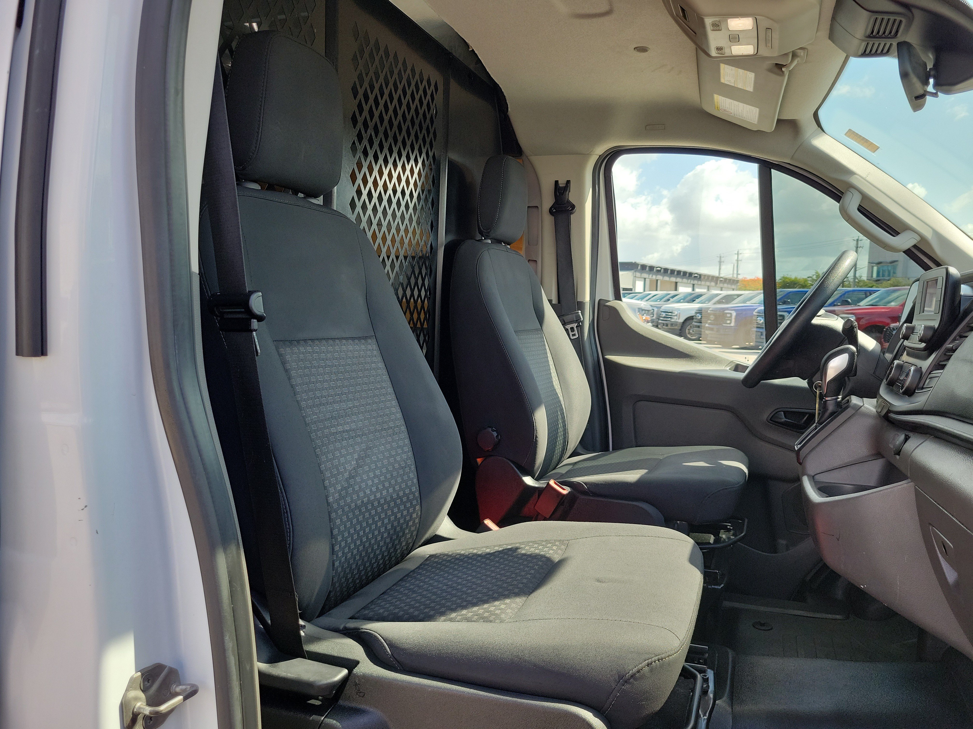 Used 2024 Ford Transit 250 Low Roof w/ Exterior Upgrade Package RWD image 17