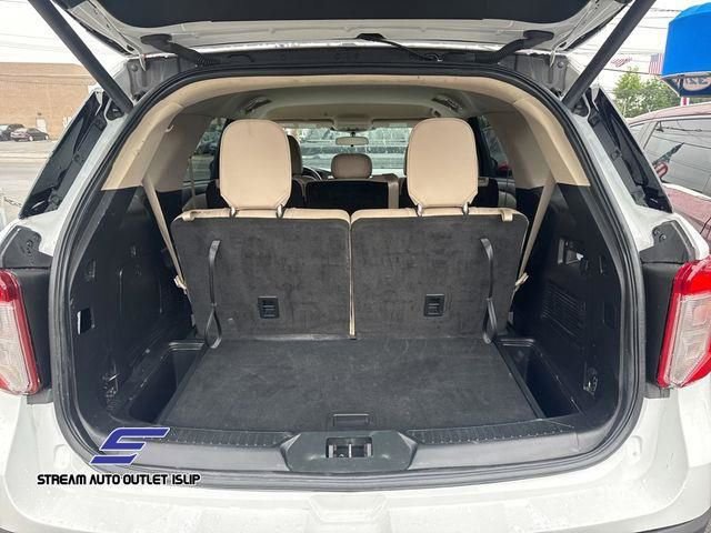 Used 2023 Ford Explorer XLT w/ Equipment Group 202A image 33