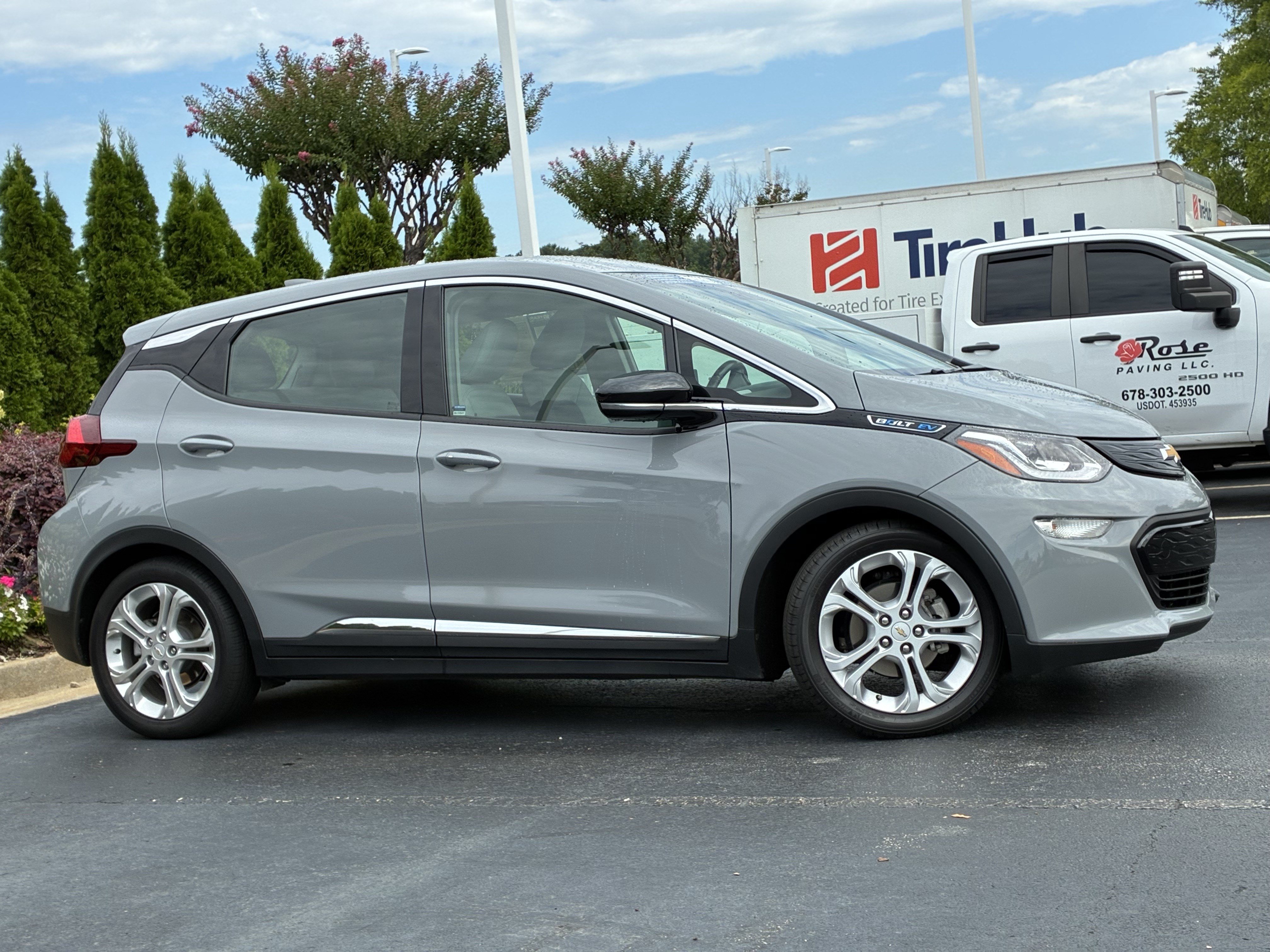 Used 2020 Chevrolet Bolt LT FWD image 3