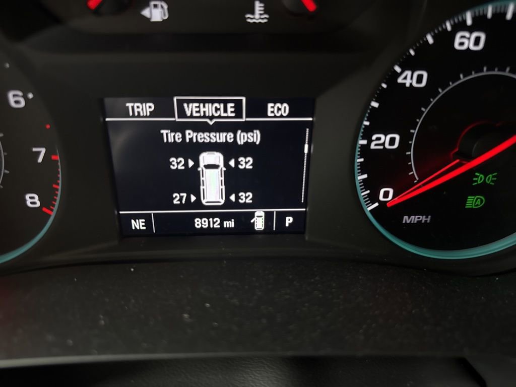 Used 2023 Chevrolet Traverse LT image 9