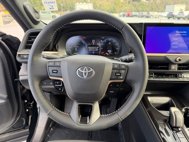 Used 2025 Toyota Crown Signia image 19