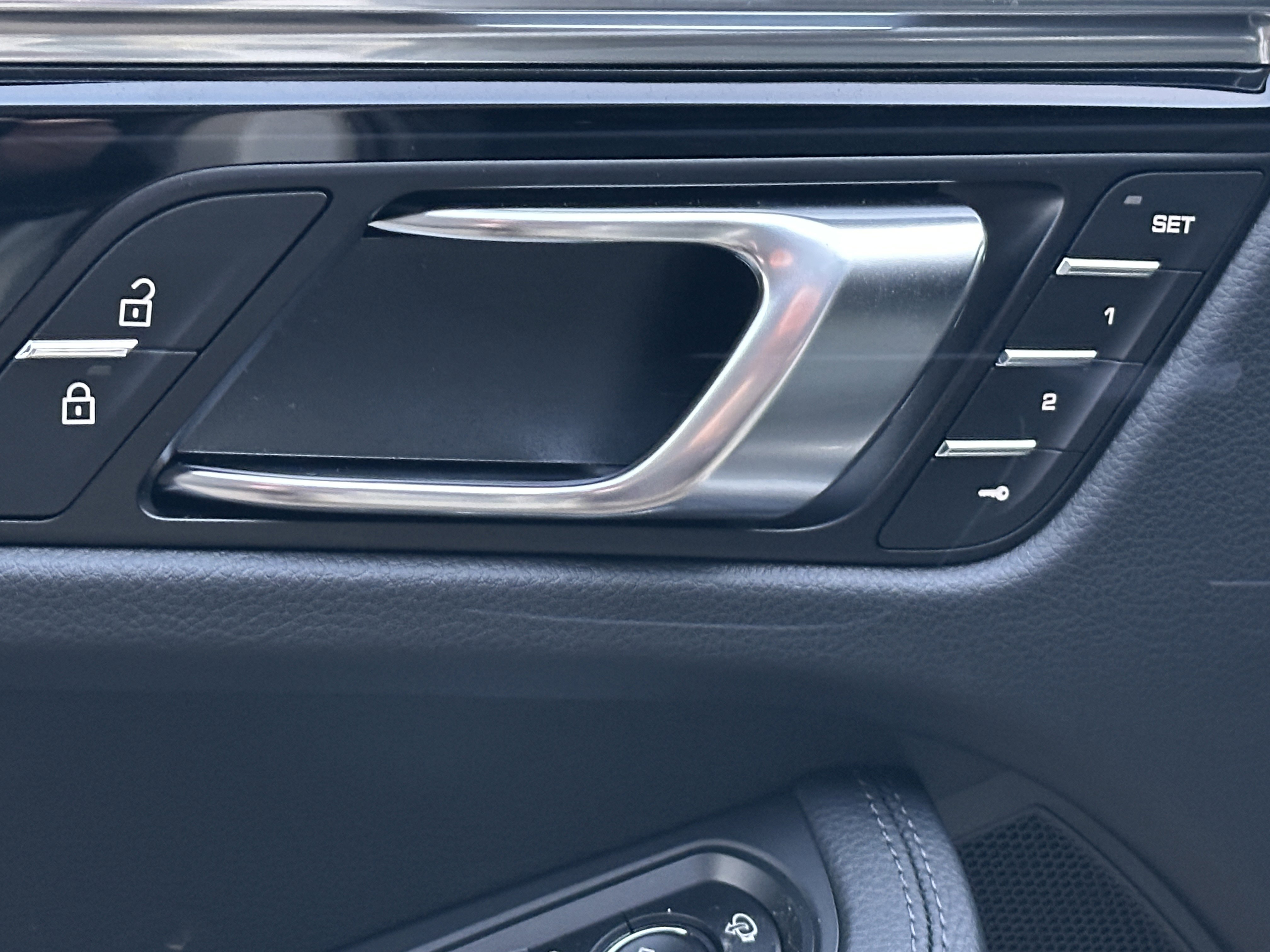 New 2026 Porsche Macan AWD/4WD image 17