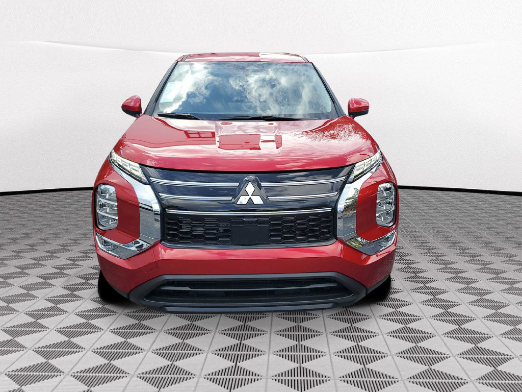 New 2026 Mitsubishi Outlander ES FWD image 2
