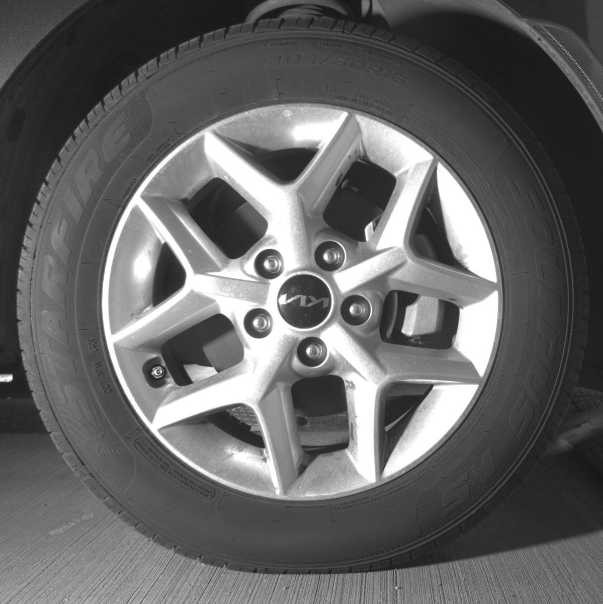 Used 2025 Kia Soul LX w/ LX Technology Package FWD image 17