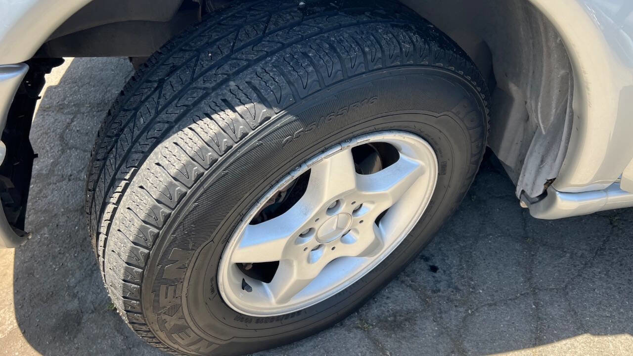 Used 1999 Mercedes-Benz ML 320 4MATIC image 29