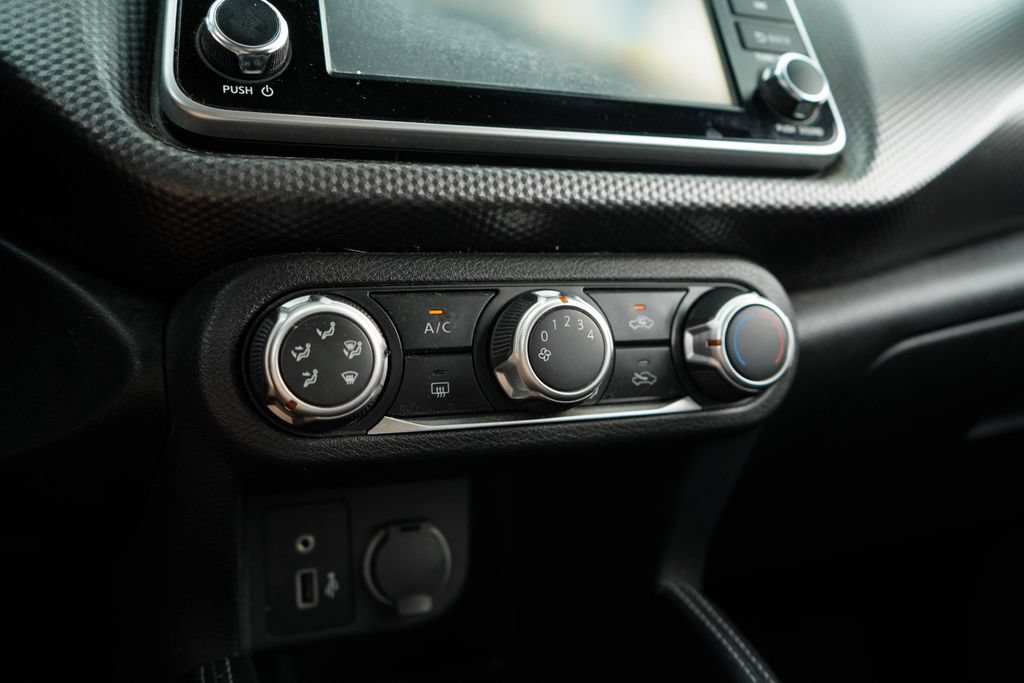 Used 2019 Nissan Kicks S FWD image 26