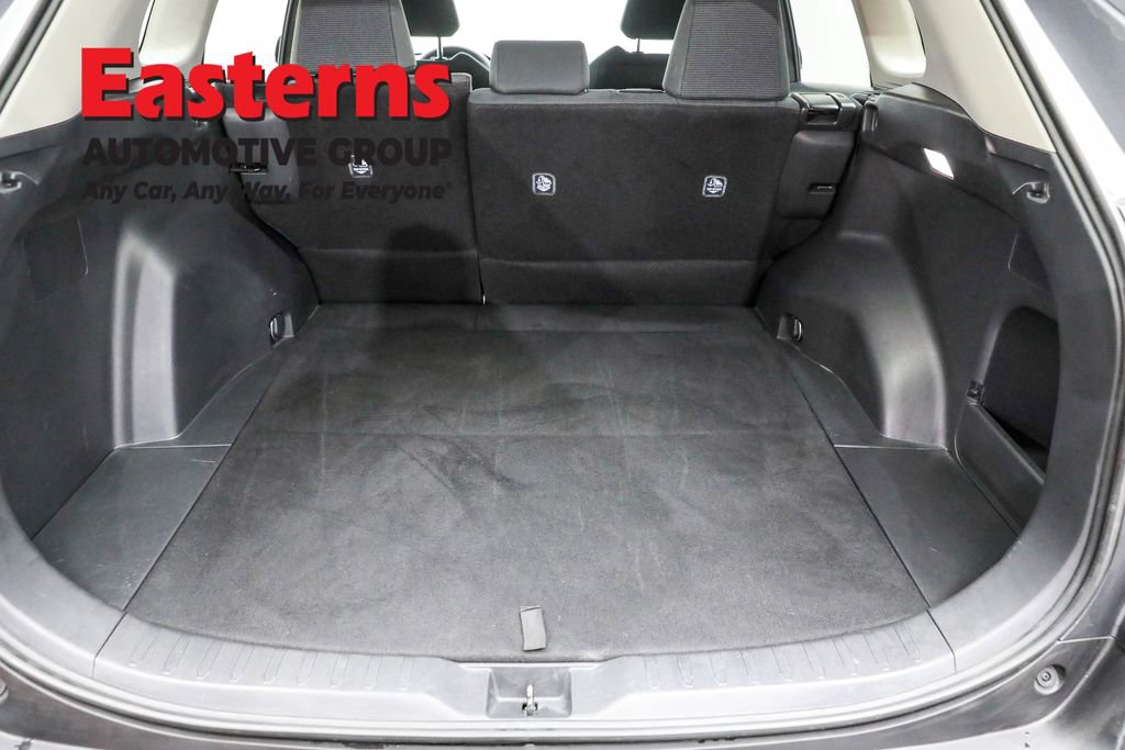 Used 2024 Toyota RAV4 LE image 9