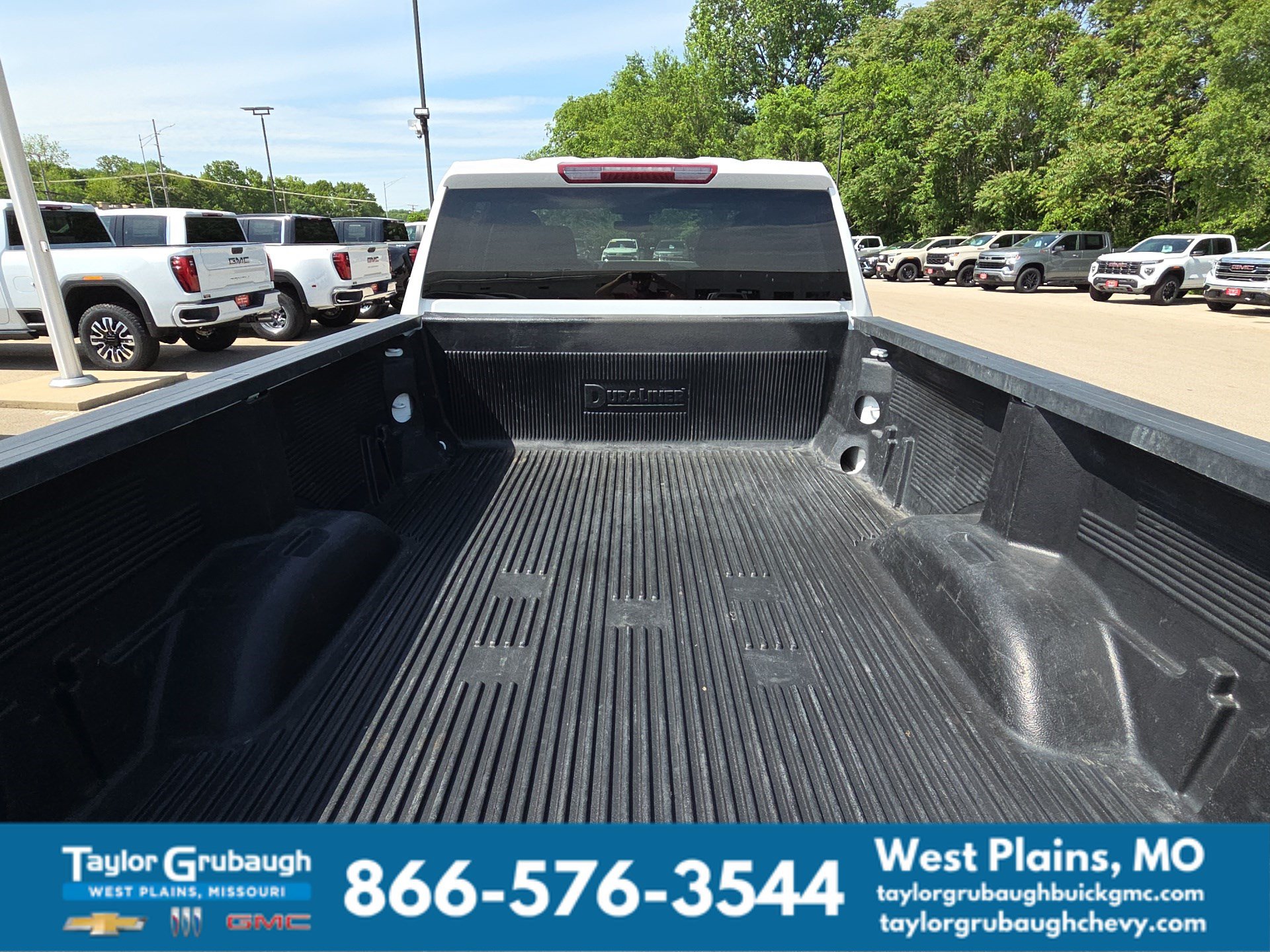 Used 2024 Chevrolet Silverado 3500 LT AWD/4WD image 8