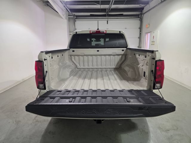 New 2026 Chevrolet Colorado Trail Boss w/ LPO, Tailgate Decal Package AWD/4WD image 8