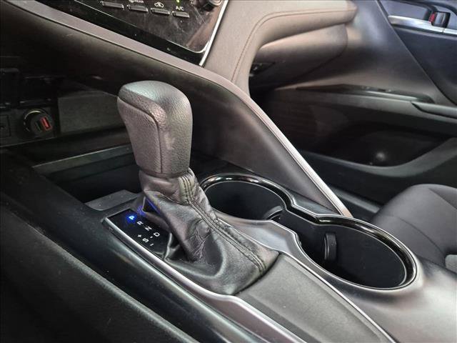 Used 2018 Toyota Camry LE FWD image 17