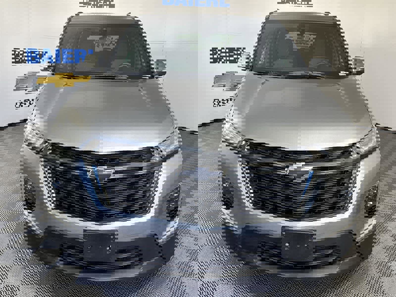 Used 2023 Chevrolet Traverse LT w/ Midnight/Sport Edition image 8