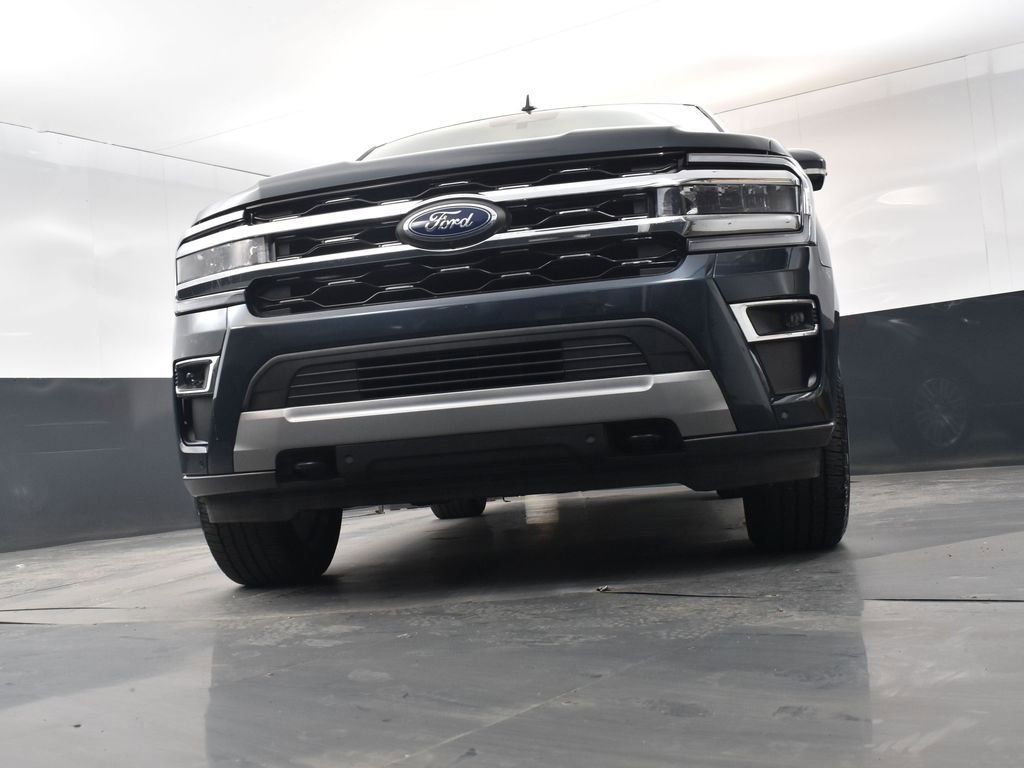 Used 2022 Ford Expedition Limited image 20
