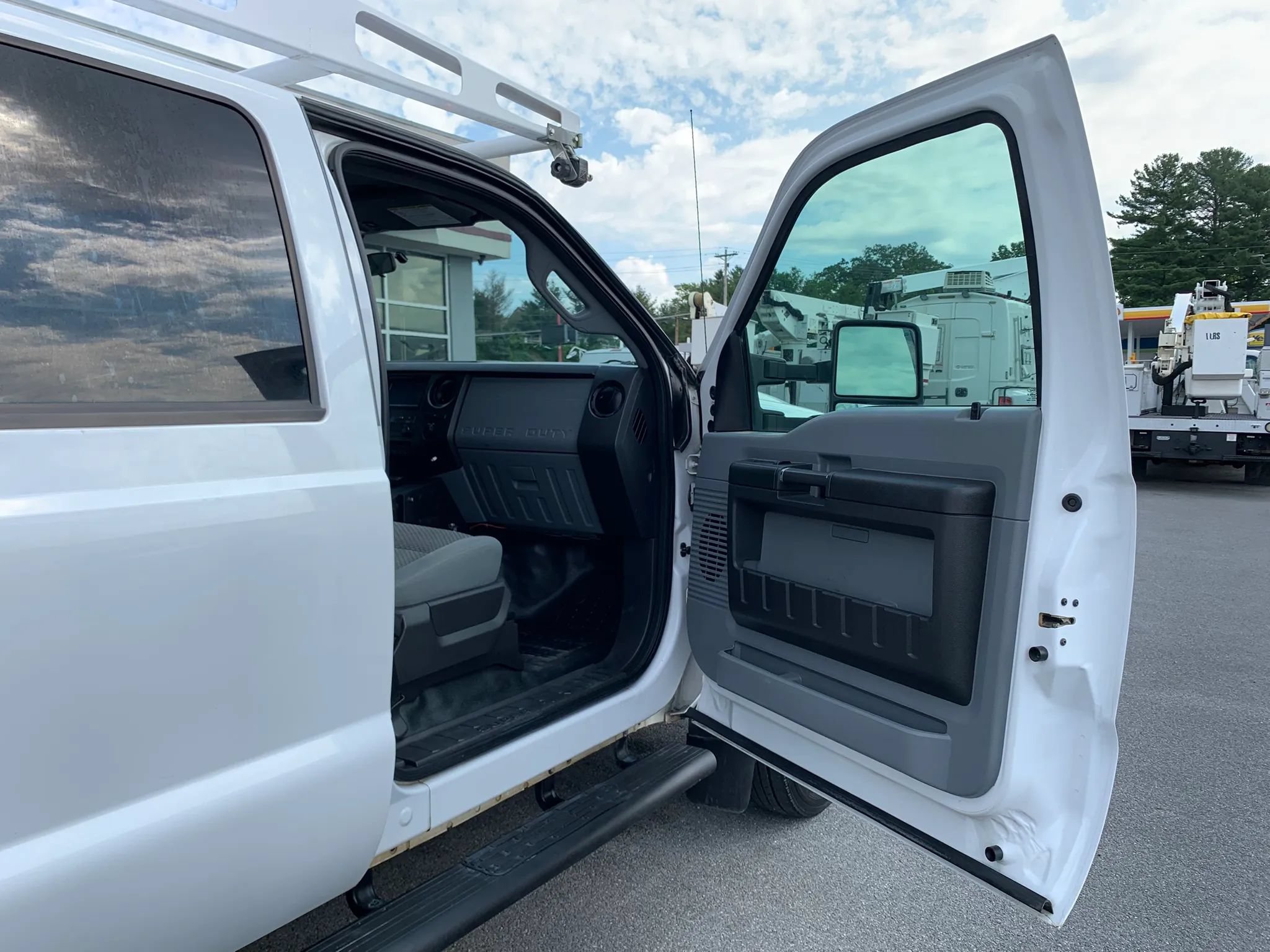 Used 2014 Ford F450 XL w/ Power Equipment Group AWD/4WD image 22