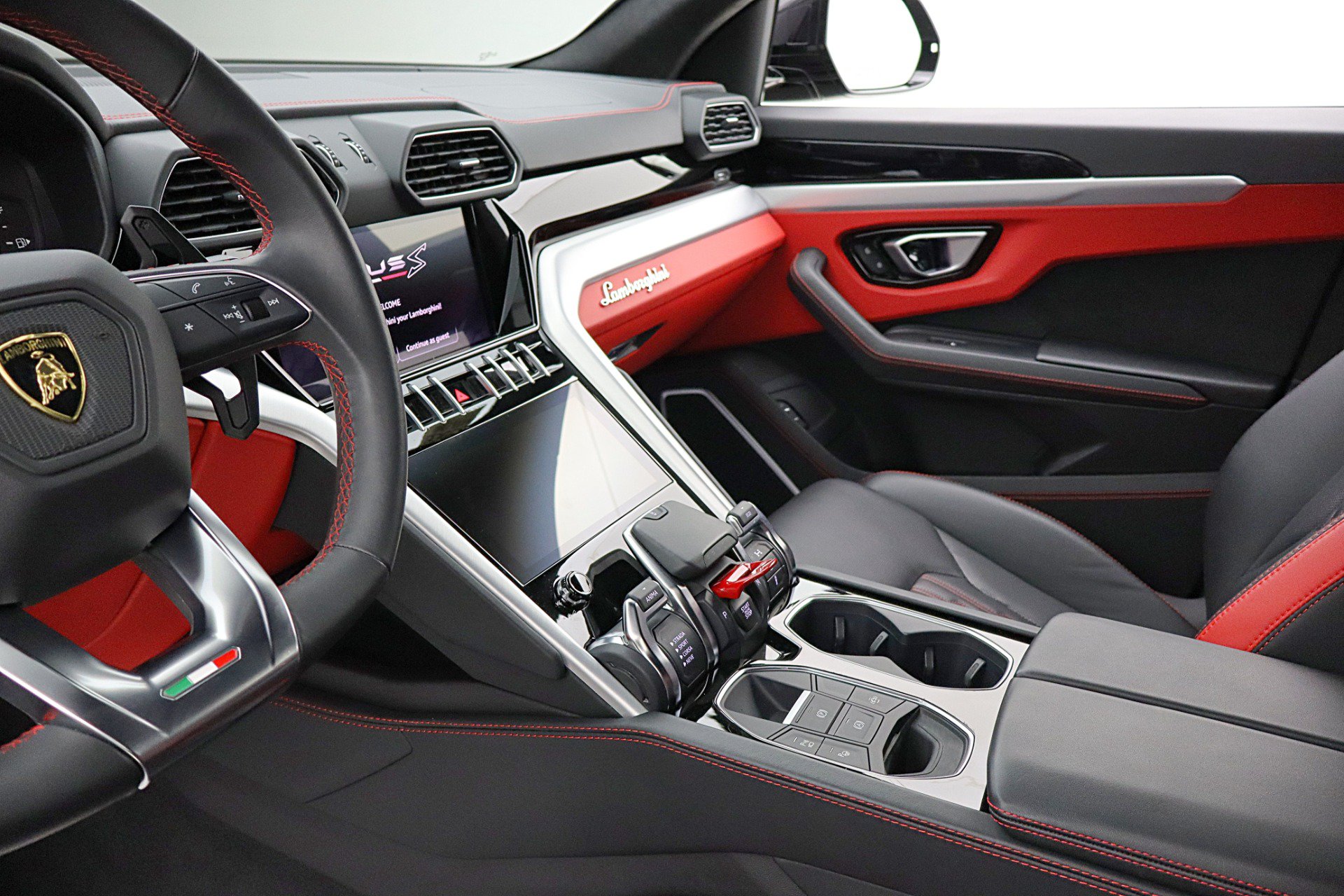 Used 2024 Lamborghini Urus S AWD/4WD image 26