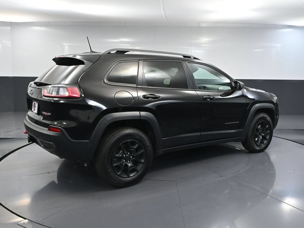 Used 2019 Jeep Cherokee Trailhawk w/ Cold Weather Group AWD/4WD image 6