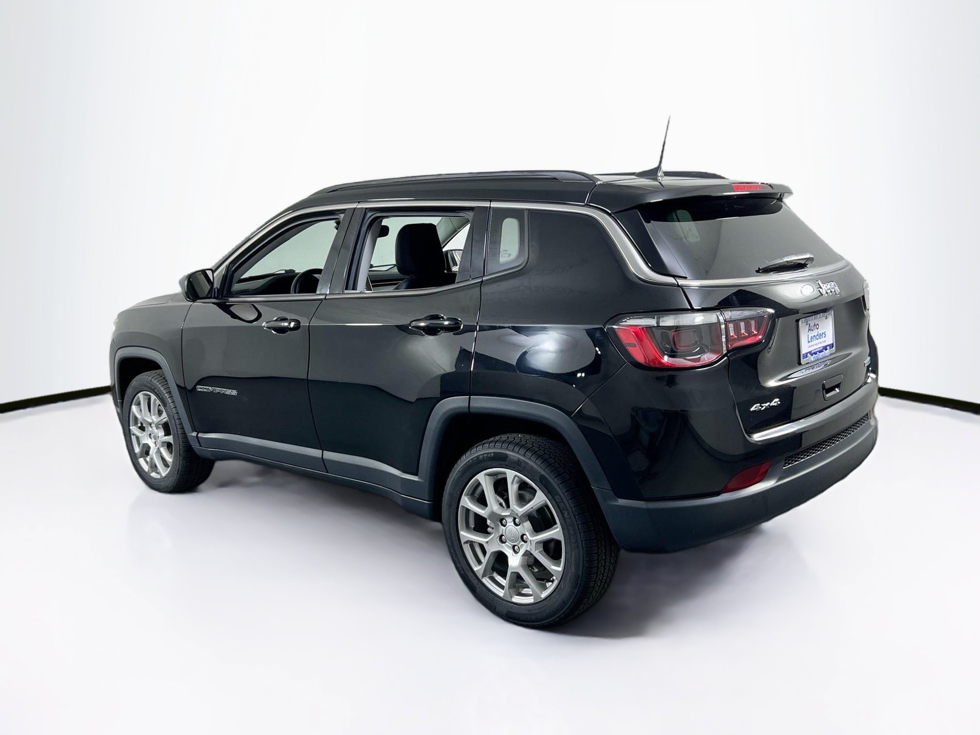 Used 2022 Jeep Compass Latitude AWD/4WD image 7